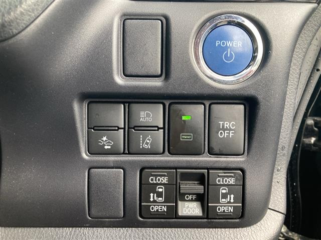 ヴォクシー1.8 ハイブリッド ZS 煌III