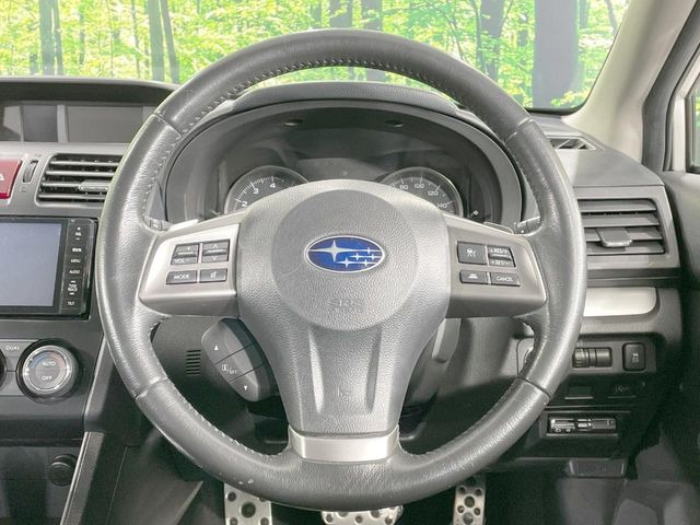 �y�����v�����X�e�A�����O�z�㎿�Ȋv���g�p���邱�ƂŁA��ɂ����������݂ƂĂ��^�]���₷���n���h���ł���