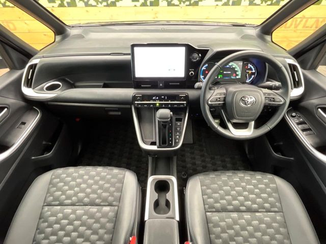 ヴォクシー1.8 ハイブリッド S-Z