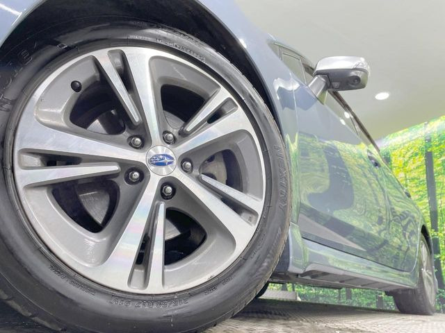 �y����17�C���`�A���~�z�C�[���z�O�ςɃ}�b�`���������A���~�z�C�[���𑕒����Ă���܂��B�e��ЊO�A���~�z�C�[����A�X�^�b�h���X�^�C�����戵�����Ă���܂��B���񂲑��k����������