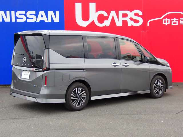 セレナ1.4 e-POWER ハイウェイスターV