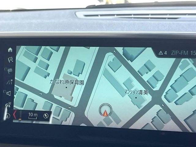 �������i�r:��̊��̂���i�r�́A����������ԓ������o���Ă���܂��BBluetooth�Đ��ȂǃI�[�f�B�I�@�\���[�����Ă���܂��̂ŁA�^�]�����y���߂܂���