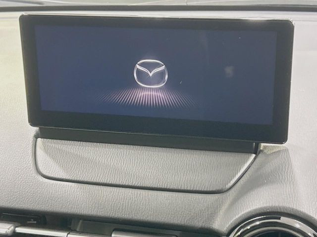 �y8.8�C���`�}�c�_�R�l�N�g�z�ԓ��̕��͋C�Ƀ}�b�`������^�̃f�B�X�v���C�B�X�}�z�ڑ��ł̃i�r�g�p��Bluetooth�Đ����A�l�X�ȋ@�\���y���߂܂��B�����I�ȃ_�C�������삪�\�ŁA�g��������ǍD�ł��B