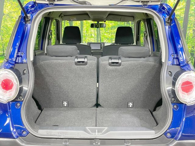 ���i�̂���������ʋ΁A���}���ɏ\���ȉ׎��X�y�[�X���m�ۂ��Ă���܂��B�Z�J���h�V�[�g��|���ƁA�傫�ȉו��̐ύڂ��\�ł���