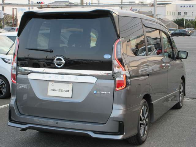 セレナ1.2 e-POWER ハイウェイスターV