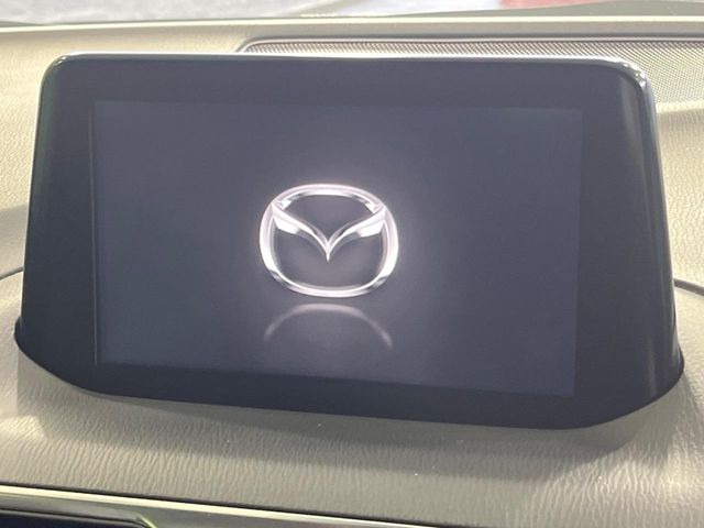 �y�}�c�_�R�l�N�g�i�r�z�ԓ��̕��͋C�Ƀ}�b�`������̌^�^�C�v�̃i�r�B�e����q�ݒ��Bluetooth�Đ����A�l�X�ȋ@�\���y���߂܂��B�����I�ȃ_�C�������삪�\�ŁA�g��������ǍD�ł��B