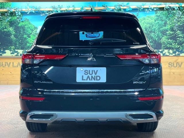 安心の最長10年・走行無制限保証(有償)をご用意。保証内容も充実はもちろん、無料点検&オイル交換や、年中無休の全国・24時間ロードサービスも付帯されておりますのでご安心下さい。