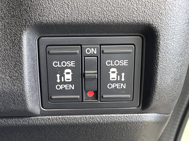 �y�����p���[�X���C�h�h�A�z�X�}�[�g�L�[��^�]�Ȃ̃X�C�b�`�Ō�ȗ����X���C�h�h�A�̊J���\���d��������͂����ăh�A���J����K�v�������A�����Ȃ��q�l�ł��ȒP�ɊJ���߂ł����K�ł���