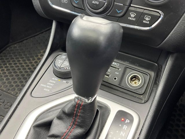 ●シフトノブの使用感も少なく、良好な状態です。