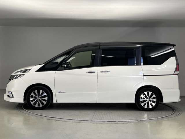 セレナ2.0 ハイウェイスター Vセレクション