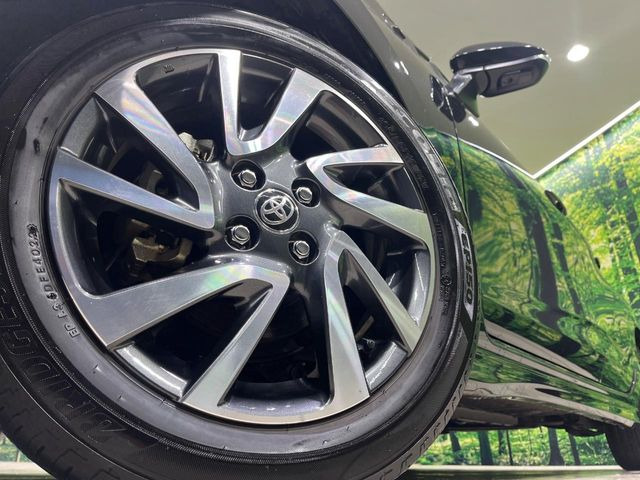 �y����16�C���`�A���~�z�C�[���z�O�ςɃ}�b�`���������A���~�z�C�[���𑕒����Ă���܂��B�e��ЊO�A���~�z�C�[����A�X�^�b�h���X�^�C�����戵�����Ă���܂��B���񂲑��k����������