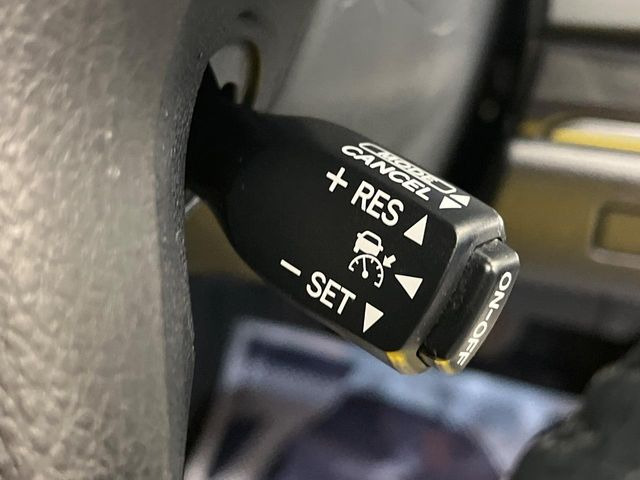 �y���[�_�[�N���[�Y�R���g���[���z�������H�ł̒��������s���y��!!�����ő��x��ۂN���[�Y�R���g���[�����A�Փˌy���V�X�e���ƘA�g���A�O���̎ԗ������m���ĎԊԂ�ۂ悤�ɑ��x���߂��Ă���܂�!!