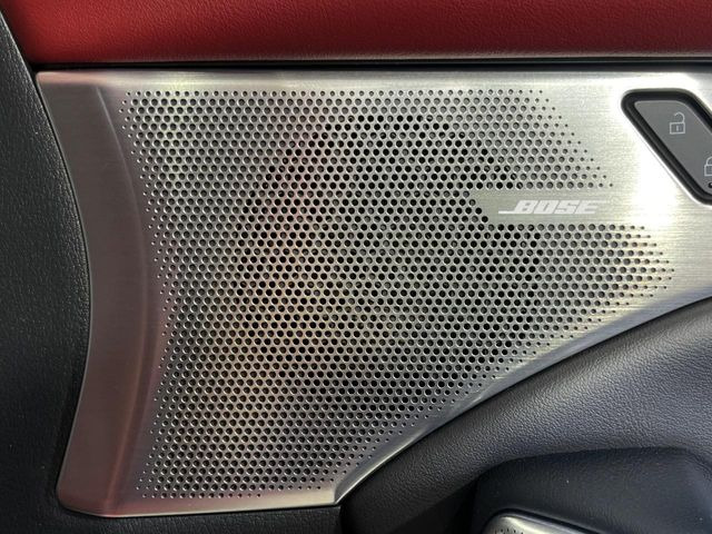 �yBOSE�T�E���h�V�X�e���z���[�J�[�I�v�V�����̍��i�ʃT�E���h�V�X�e���𓋍ځB��p�̃`���[�j���O���{���ꂽ�召�l�X�ȃX�s�[�J�[����ǎ��ȃT�E���h���t�ł��A�Տꊴ���ӂ�鉹����Ԃ����o���܂��B