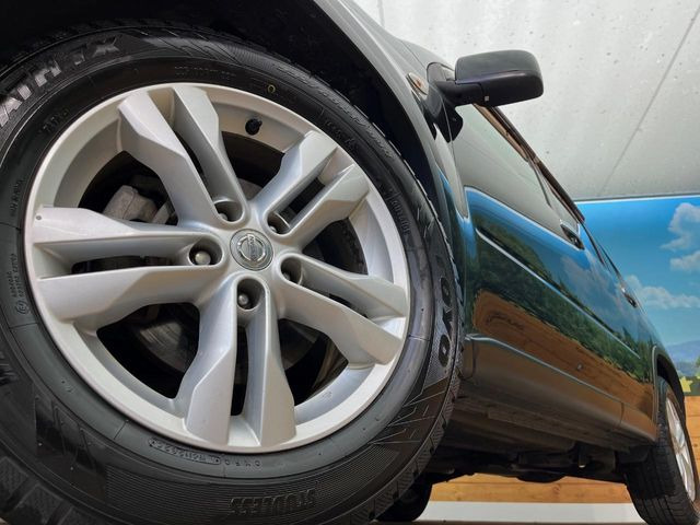 �y����17�C���`�A���~�z�C�[���z�O�ςɃ}�b�`���������A���~�z�C�[���𑕒����Ă���܂��B�e��ЊO�A���~�z�C�[����A�X�^�b�h���X�^�C�����戵�����Ă���܂��B���񂲑��k����������