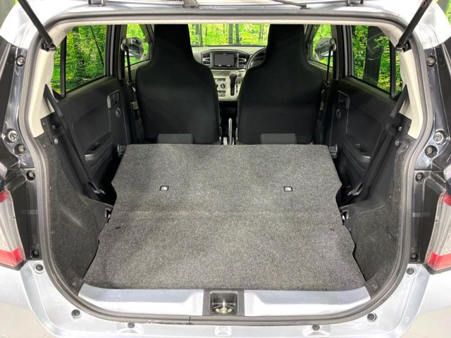 ���i�̂���������ʋ΁A���}���ɏ\���ȉ׎��X�y�[�X���m�ۂ��Ă���܂��B�Z�J���h�V�[�g��|���ƁA�傫�ȉו��̐ύڂ��\�ł���