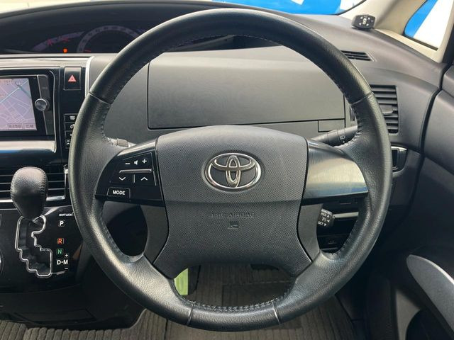 �y�����v�����X�e�A�����O�z�㎿�Ȋv���g�p���邱�ƂŁA��ɂ����������݂ƂĂ��^�]���₷���n���h���ł���