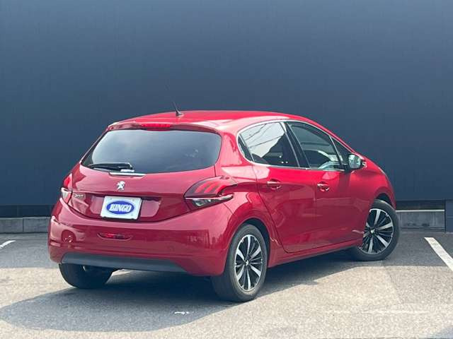 遠方の方もOKです!!全国へ陸送納車出来ます!!是非お気軽にご相談下さい☆彡皆様のご連絡・ご来店をスタッフ一同心よりお待ちしております♪