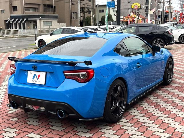 ☆全国のネクステージからお取り寄せが可能※!遠方の店舗に展示してあるクルマが気になる場合も、最寄りの店舗でご覧いただくことが可能です!是非私たちに要望をお聞かせください!※別途費用