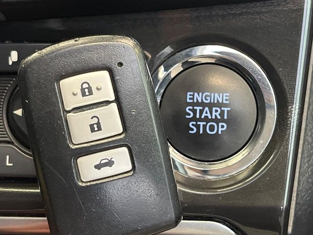 �y�X�}�[�g�L�[�z�J�o����|�P�b�g�ɓ��ꂽ�܂܂ł��h�A�̎{���E�������\�ȃX�}�[�g�L�[�𑕔��B�G���W���̃I���E�I�t�����J�M�����o���K�v����������Ƃ��Ă��֗��ł���