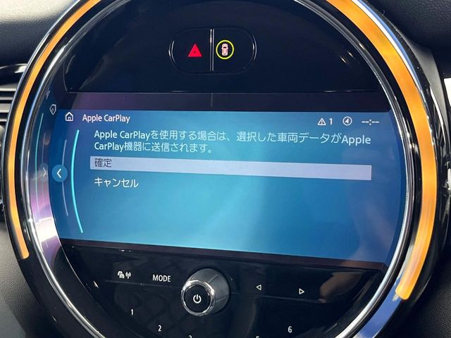 ��Apple Car Play:�X�}�z�Ƃ̗L���ڑ��ŁA�i�r�E�I�[�f�B�I�Đ��ȂǃX�}�z�̃A�v���@�\����ʂł��g����֗��@�\�ł�!