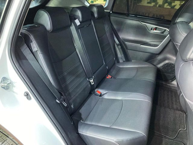 �㕔���Ȃ��C�ɂȂ�悤�ȃL�Y�E�����ւ��蓙�A�傫�ȃ_���[�W�͂Ȃ��A�ǍD�ȏ�Ԃł��B