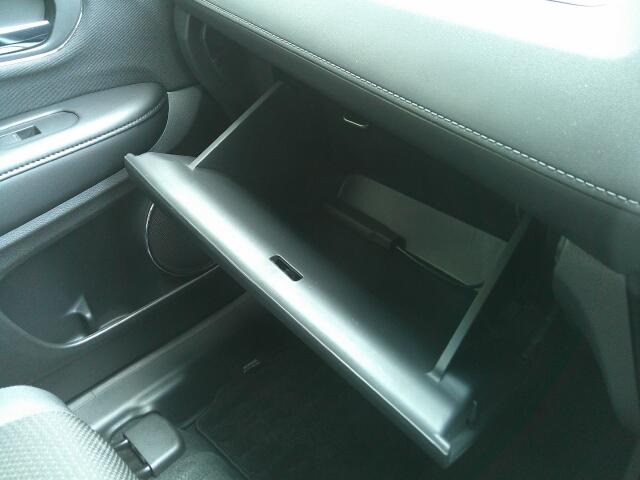 �Ԍ��ؓ��ꓙ���ވꎮ�����[�ł���O���[�u�{�b�N�X�ł��B