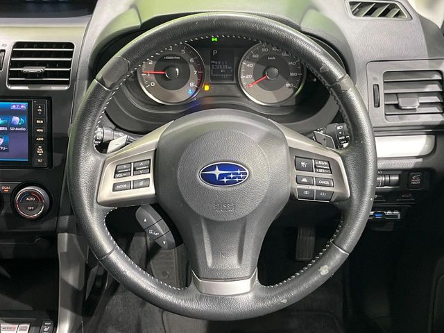 �y�����v�����X�e�A�����O�z�㎿�Ȋv���g�p���邱�ƂŁA��ɂ����������݂ƂĂ��^�]���₷���n���h���ł���