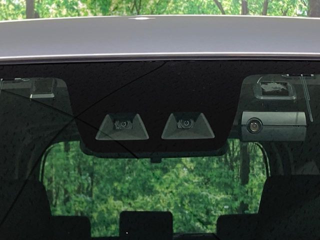 �y�X�}�[�g�A�V�X�g�z���s���ɑO���̎ԗ�����F�����A�Փ˂������Ȏ��͌x��ƃu���[�L�ŏՓˉ���Ɣ�Q�y�����A�V�X�g�B�����S�Ƀh���C�u�����y���݂��������܂��B