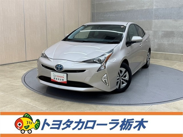 プリウス1.8 A E-Four 4WD