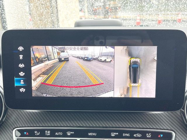 ���p�m���~�b�N�r���[���j�^�[:��p�̃J�����ɂ��A�ォ�猩���낵���悤�Ȏ��_��360�x�N���}�̎��͂��m�F���邱�Ƃ��ł��܂������p�������m�F���₷���A�����ꏊ�ł̐؂�Ԃ��⒓�Ԃ��X���[�Y�ɍs���܂��B