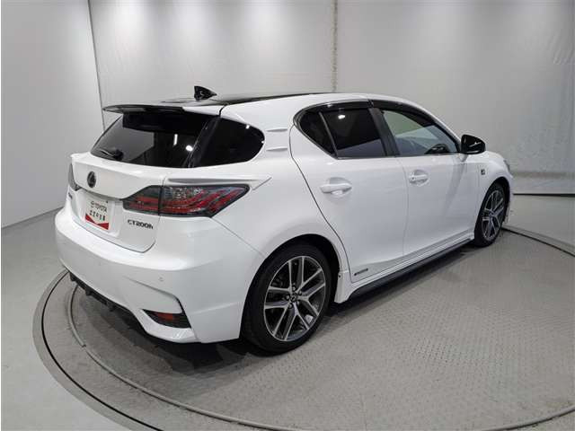 CT200h Fスポーツ