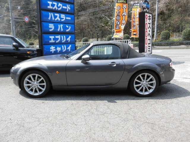 ���Ђ́u�i���ƃv���C�V���O�v��O��I�ɂ������A�ŐV��������A���^�C���Ɍ������A�S�����x���̈����Ŕ̔����Ă���܂��B�d����Ɋւ��܂��Ă��A�S�ԕK�����Ђ̎d����S�����ڂŌ��Č��I���Ďd����Ă���܂��B