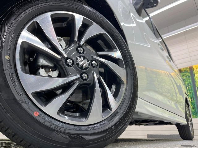 �y�����A���~�z�C�[���z�O�ςɃ}�b�`���������A���~�z�C�[���𑕒����Ă���܂��B�e��ЊO�A���~�z�C�[����A�X�^�b�h���X�^�C�����戵�����Ă���܂��B���񂲑��k����������