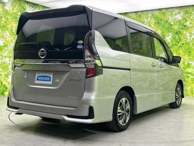 セレナ1.2 e-POWER ハイウェイスターV