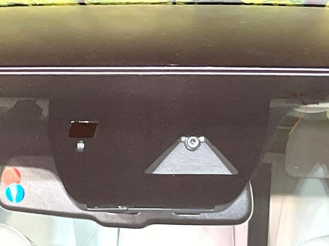 �y�X�}�[�g�V�e�B�u���[�L�T�|�[�g�z�ᑬ���s���ɑO���̎ԗ�����F�����A�Փ˂������Ȏ��͌x��ƃu���[�L�ŏՓˉ���Ɣ�Q�y�����A�V�X�g�B�����S�Ƀh���C�u�����y���݂��������܂��B