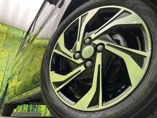 �y����15�C���`�A���~�z�C�[���z�O�ςɃ}�b�`���������A���~�z�C�[���𑕒����Ă���܂��B�e��ЊO�A���~�z�C�[����A�X�^�b�h���X�^�C�����戵�����Ă���܂��B���񂲑��k����������