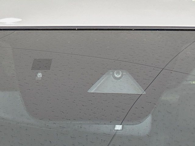 �y�X�}�[�g�V�e�B�u���[�L�T�|�[�g�z�ᑬ���s���ɑO���̎ԗ�����F�����A�Փ˂������Ȏ��͌x��ƃu���[�L�ŏՓˉ���Ɣ�Q�y�����A�V�X�g�B�����S�Ƀh���C�u�����y���݂��������܂��B