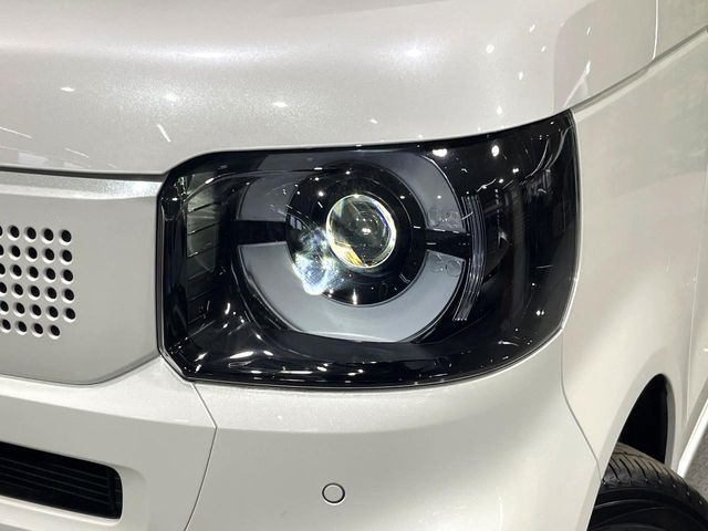 �yLED�w�b�h���C�g�z���V����ԑ��s�����ǍD�Ȏ��E���m�ۂ����S���ĉ^�]�ł��鍂�P�xLED�w�b�h���C�g�𑕔�!�_�����x�������A����d�͂��}�����Ă��܂��B