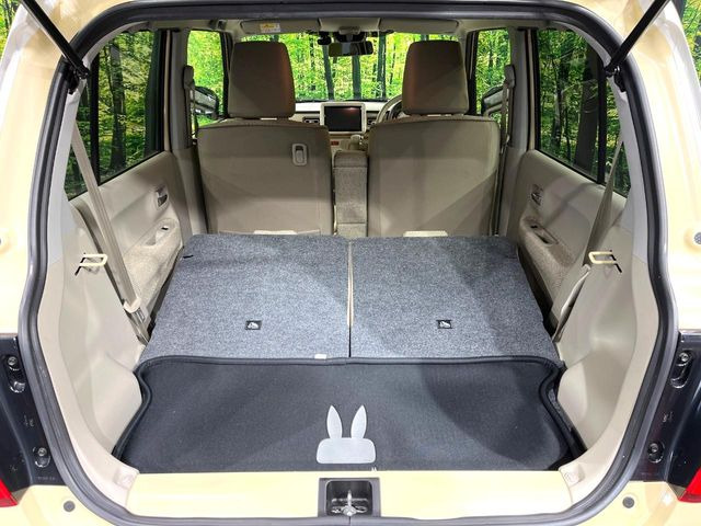 ���i�̂���������ʋ΁A���}���ɏ\���ȉ׎��X�y�[�X���m�ۂ��Ă���܂��B�Z�J���h�V�[�g��|���ƁA�傫�ȉו��̐ύڂ��\�ł���