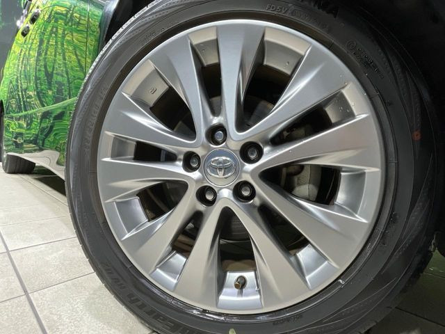 �y����18�C���`�A���~�z�C�[���z�O�ςɃ}�b�`���������A���~�z�C�[���𑕒����Ă���܂��B�e��ЊO�A���~�z�C�[����A�X�^�b�h���X�^�C�����戵�����Ă���܂��B���񂲑��k����������