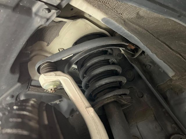 下回りがきれいなうちに、防錆加工の施工がオススメ。降雪地域はもちろん、沿岸部にお住いの方や、趣味でマリン・ウィンタースポーツをされる方にご好評いただいております。