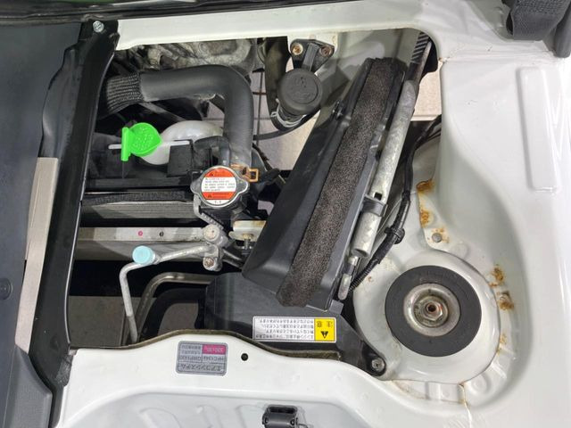 親切・丁寧な専門メカニックスタッフが応対!・車検・点検整備・事故等の修理などアフターサービスも安心。お車のカスタマイズもネクステージのサービススタッフまでご相談ください!