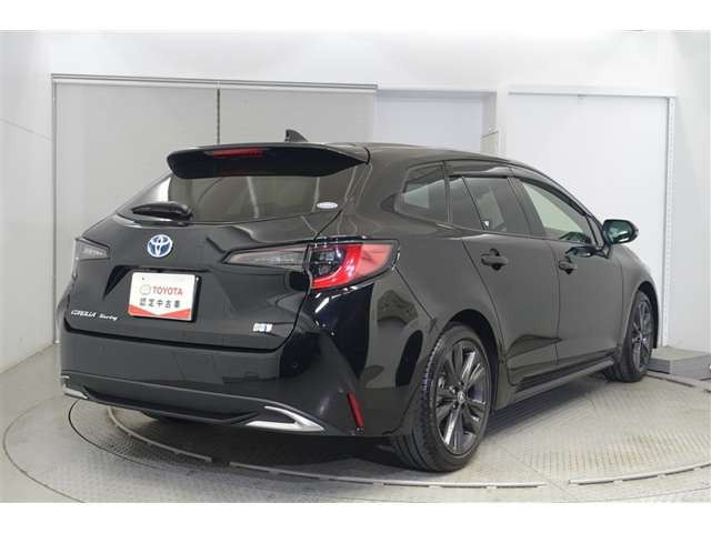 カローラツーリング1.8 ハイブリッド W×B