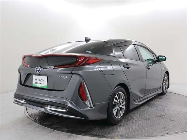 プリウスPHV1.8 A