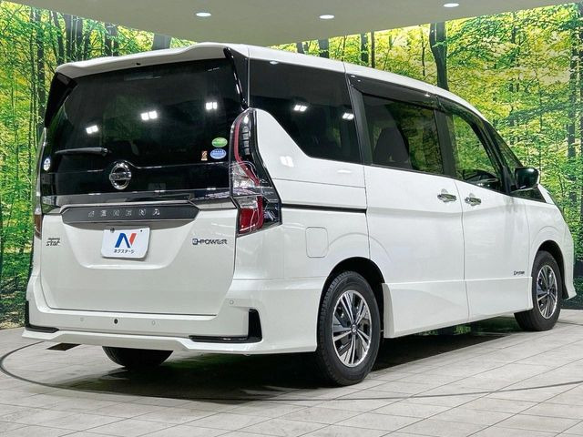 ☆全国のネクステージからお取り寄せが可能※!遠方の店舗に展示してあるクルマが気になる場合も、最寄りの店舗でご覧いただくことが可能です!是非私たちに要望をお聞かせください!※別途費用