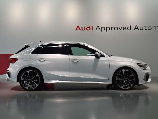 S3スポーツバック2.0 4WD