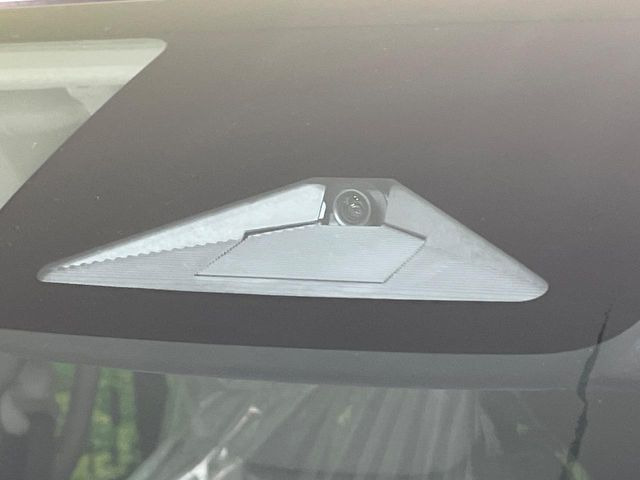 �y�z���_�Z���V���O�z���s���ɑO���̎ԗ�����F�����A�Փ˂������Ȏ��͌x��ƃu���[�L�ŏՓˉ���Ɣ�Q�y�����A�V�X�g�B�����S�Ƀh���C�u�����y���݂��������܂��B