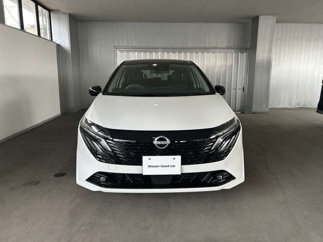 ノートオーラ1.2 G FOUR レザーエディション 4WD