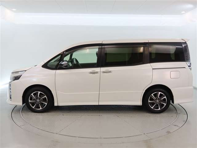 ヴォクシー2.0 ZS 煌III