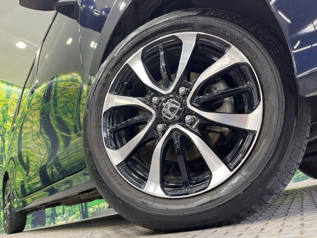 �y����14�C���`�A���~�z�C�[���z�O�ςɃ}�b�`���������A���~�z�C�[���𑕒����Ă���܂��B�e��ЊO�A���~�z�C�[����A�X�^�b�h���X�^�C�����戵�����Ă���܂��B���񂲑��k����������